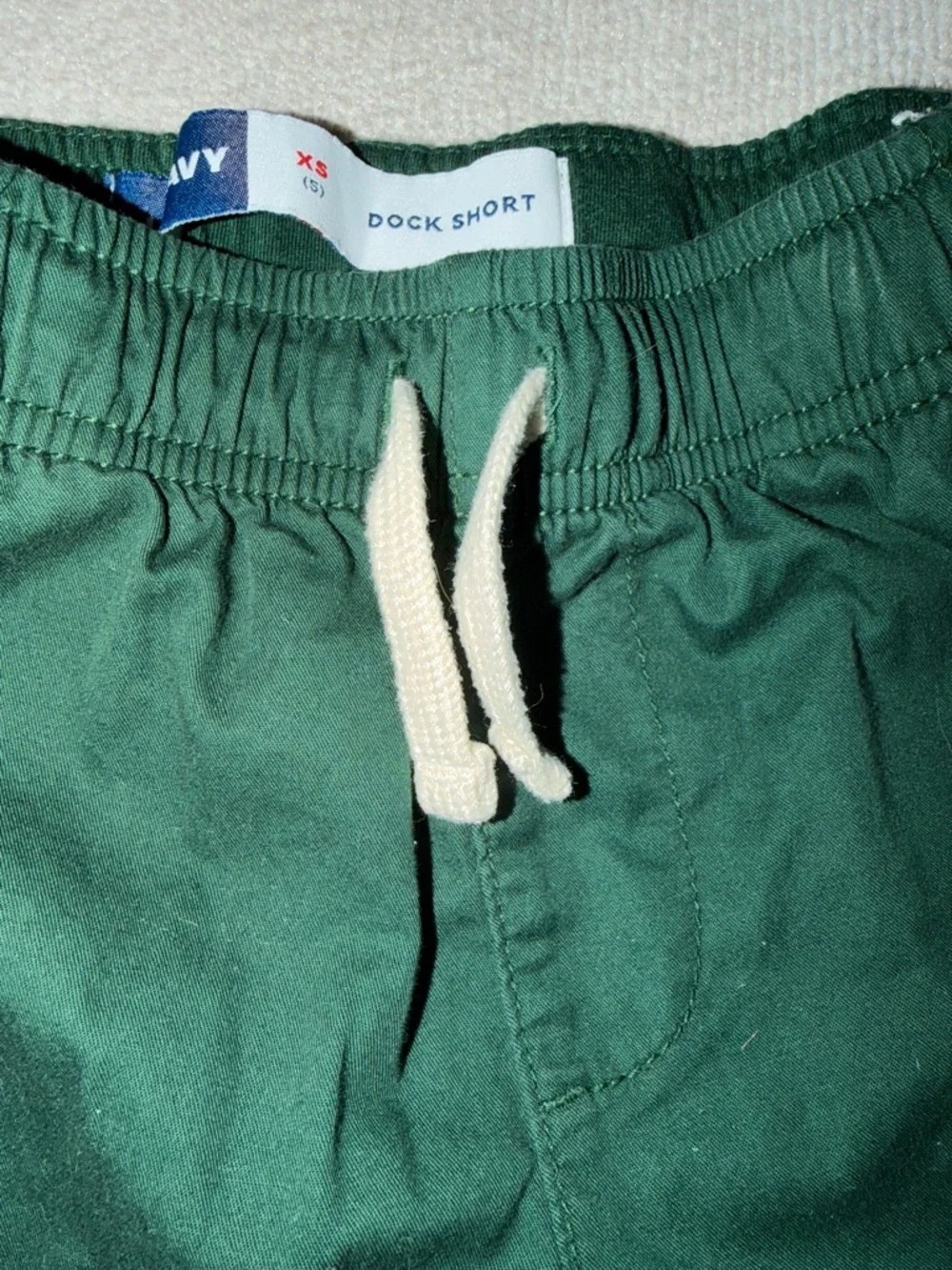 Boys Old Navy Forest Green Dock Shorts with White Drawstring EUC